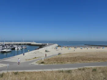 De omgeving van Camping Wulpen - De jachthaven van Cadzand